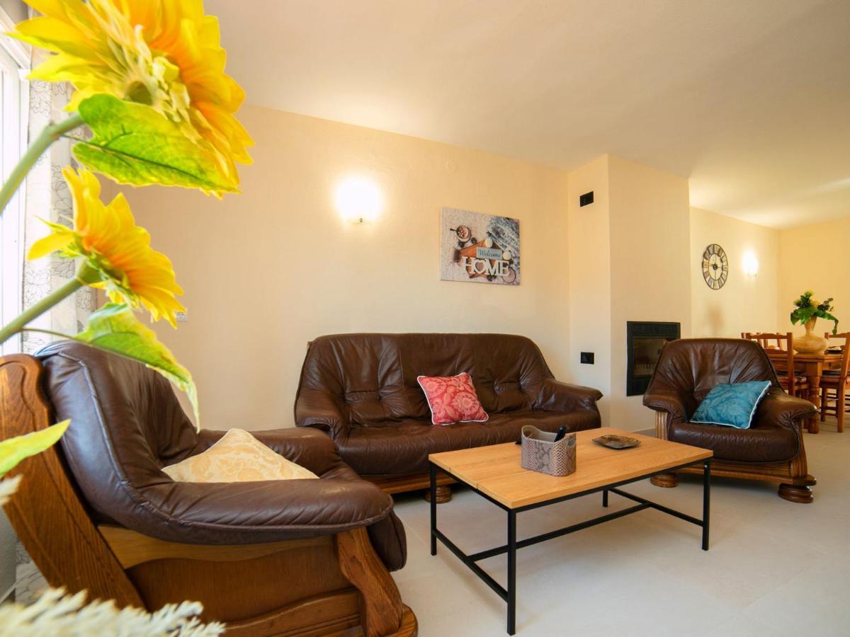 Campos By Interhome Villa Calp